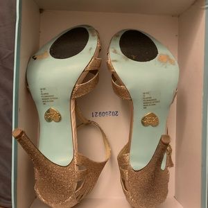 Betsey Johnson Shoes - Champagne Betsey Johnson heels π₯ Betsey Johnson Shoes - Champagne Betsey Johnson heels π₯